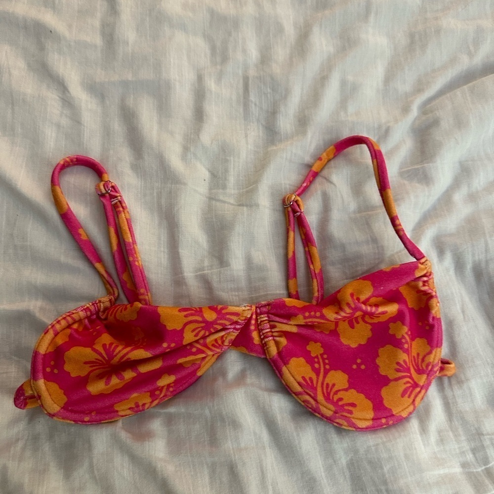 Frankie’s Bikinis Maggie Terry Underwire Bikini Top Hibiscus Honey (600) - Picture 7 of 7